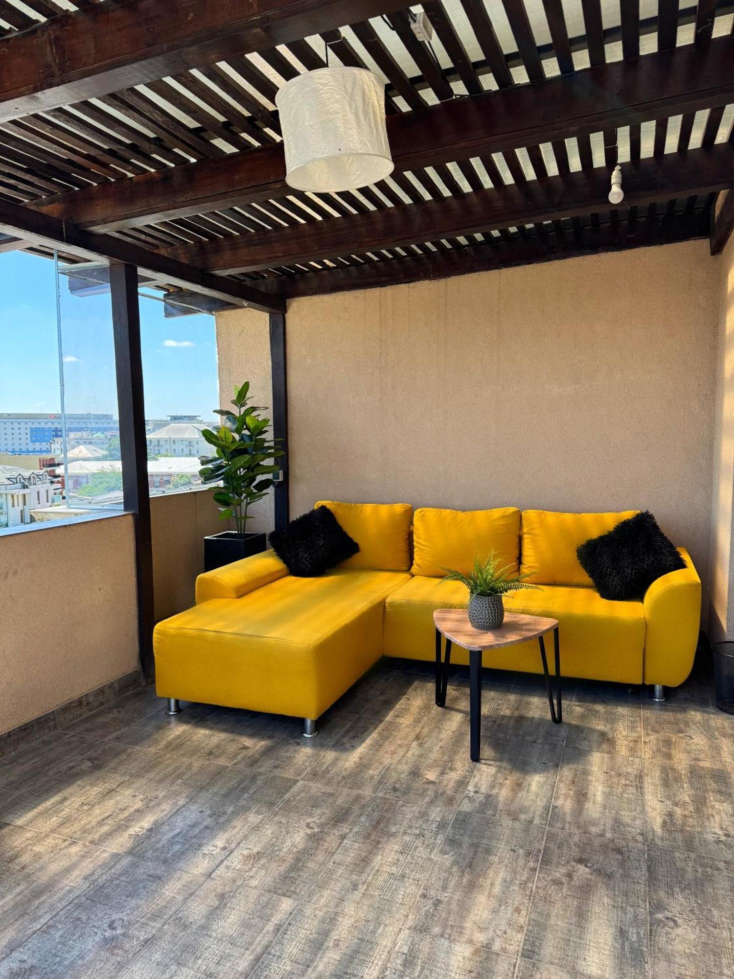 View - Luxury - Sanador Victoriei * Bucureşti